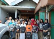 PWI Sumsel Peduli Pendidikan, Salurkan Peralatan Sekolah Gratis untuk 35 Anak Yatim Piatu