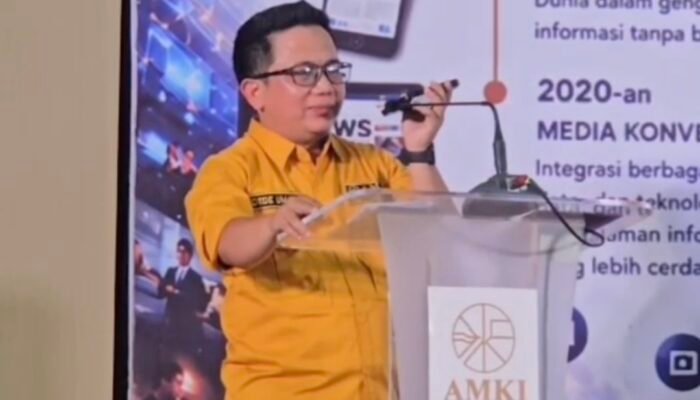 Telepon Ketua DPRD Sumsel Warnai Pelantikan AMKI, Andie Dinialdie Harap Organisasi Solid dan Amanah